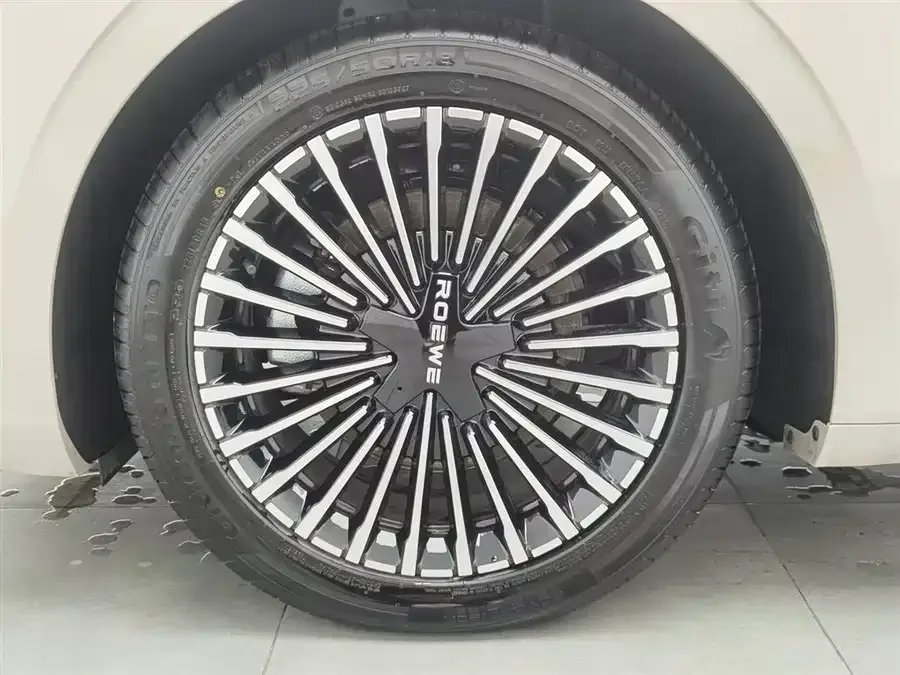 Roewe M7 DMH Roewe M7 DMH 2025 160km Premium Edition 2025 — миниатюра 5