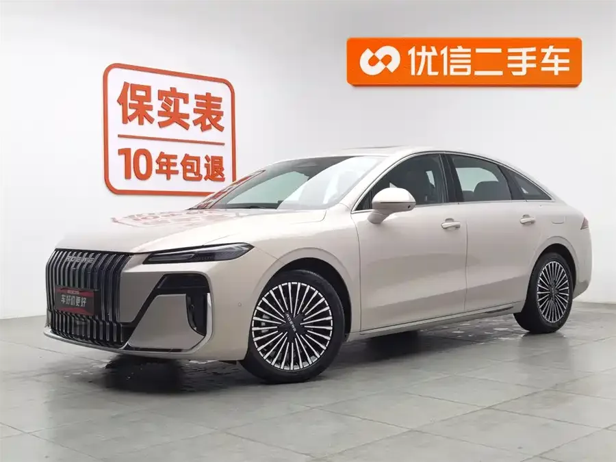 Roewe M7 DMH Roewe M7 DMH 2025 160km Premium Edition 2025 — фото 1, купить с доставкой в Москву