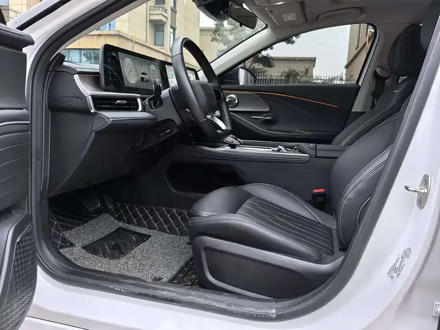 Chery Arrizo 8 Arrizo 8 2025 1.6T DCT Intelligent 2025 — миниатюра 2