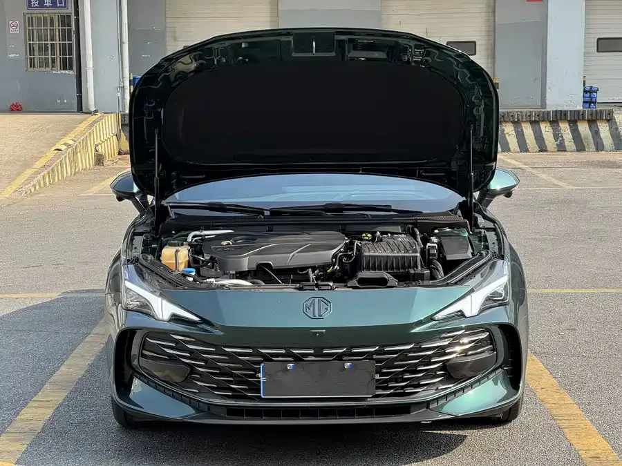 MG 7 MG7 2023 2.0T Automatic Beauty Hunter Luxury Edition 2024 — миниатюра 5