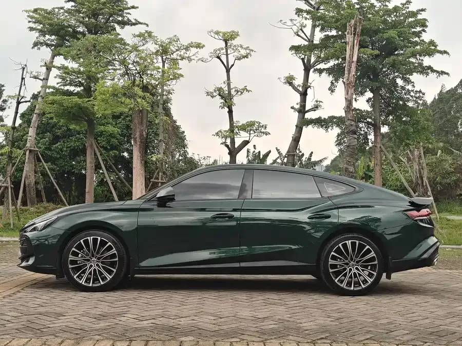 MG 7 MG7 2023 2.0T Automatic Beauty Hunter Luxury Edition 2024 — миниатюра 2