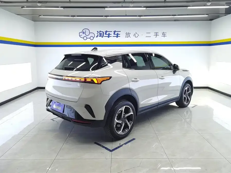Lynk & Co 06 Lynk & Co 06 2025 Renew 1.5T Pro 2025 — миниатюра 3