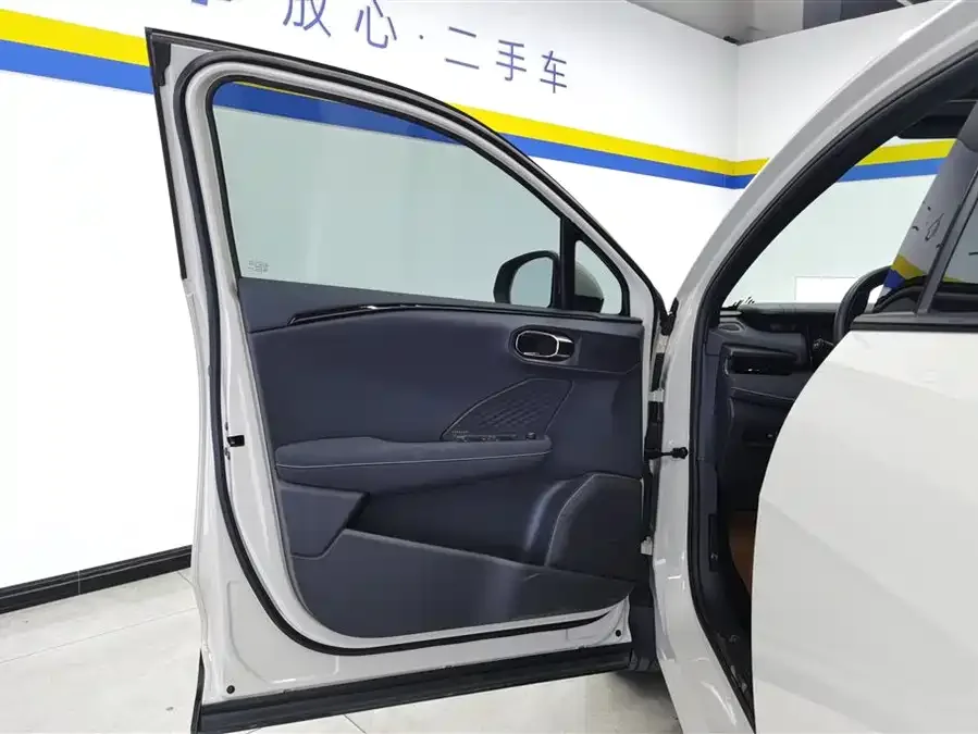 Lynk & Co 06 Lynk & Co 06 2025 Renew 1.5T Pro 2025 — миниатюра 4