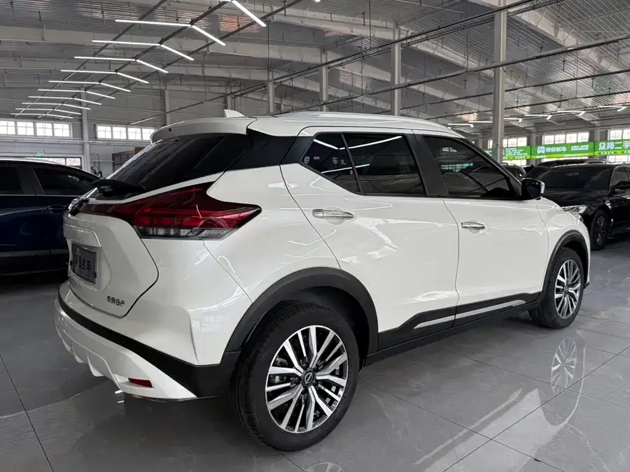 Nissan Kicks 2023 Kicks 1.5L Sport Edition: A luxurious and powerful luxury model 2023 — миниатюра 3