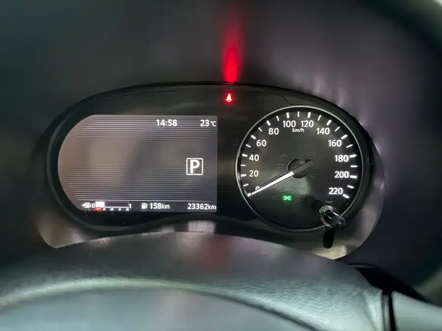 Nissan Kicks 2023 Kicks 1.5L Sport Edition: A luxurious and powerful luxury model 2023 — миниатюра 4