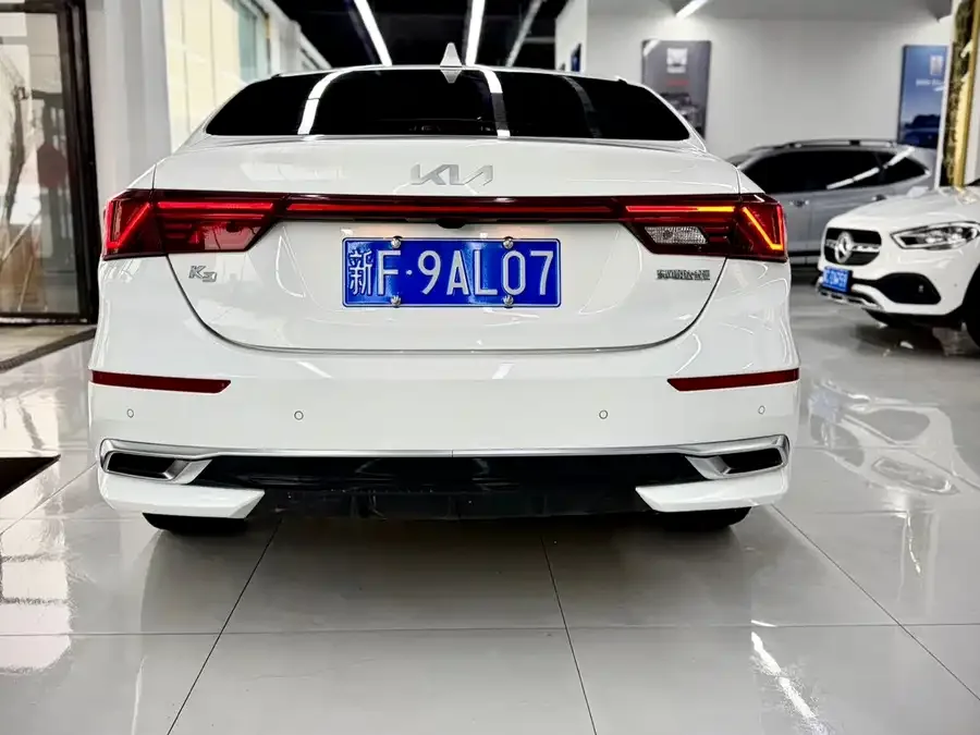 Kia K3 2021 1.5L CVT Fashion Edition 2022 — миниатюра 2