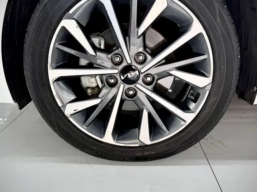 Kia K3 2021 1.5L CVT Fashion Edition 2022 — миниатюра 3