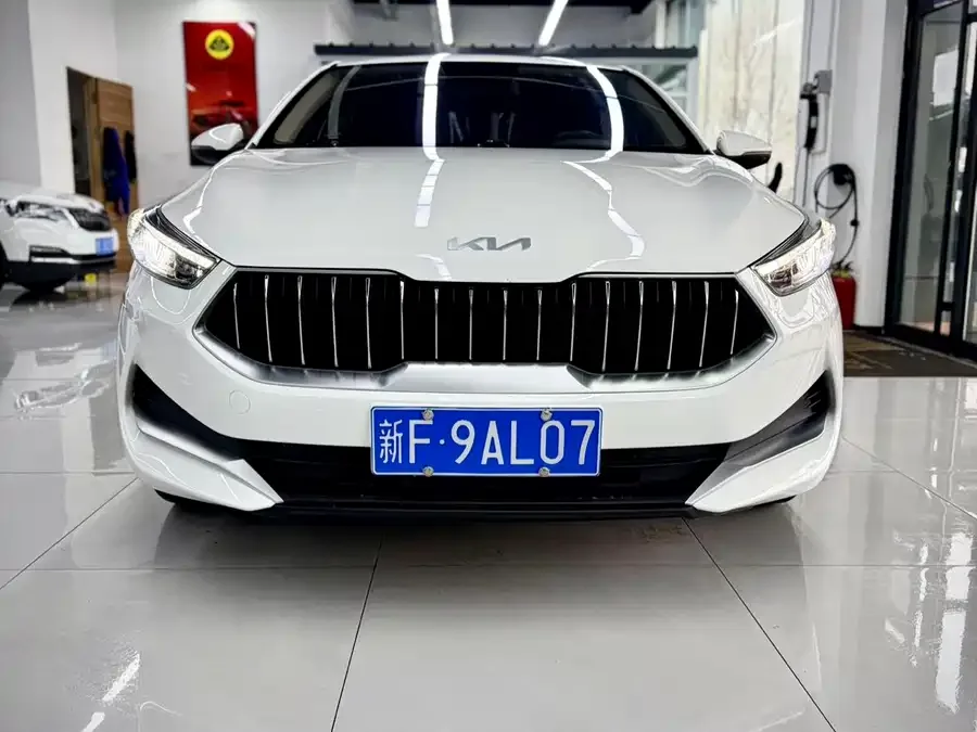 Kia K3 2021 1.5L CVT Fashion Edition 2022 — фото 1, купить с доставкой в Москву