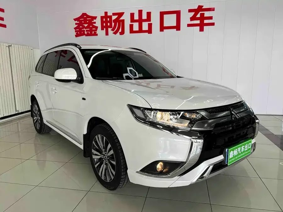 Mitsubishi Outlander Outlander 2021 2.0L 2WD 5-seater 2022 — миниатюра 3