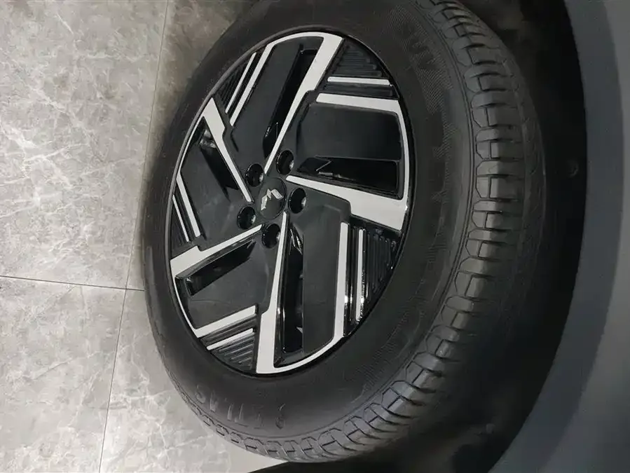 Wuling Starlight S Wuling Xingguang S 2024 130km Flagship Model 2025 — миниатюра 2