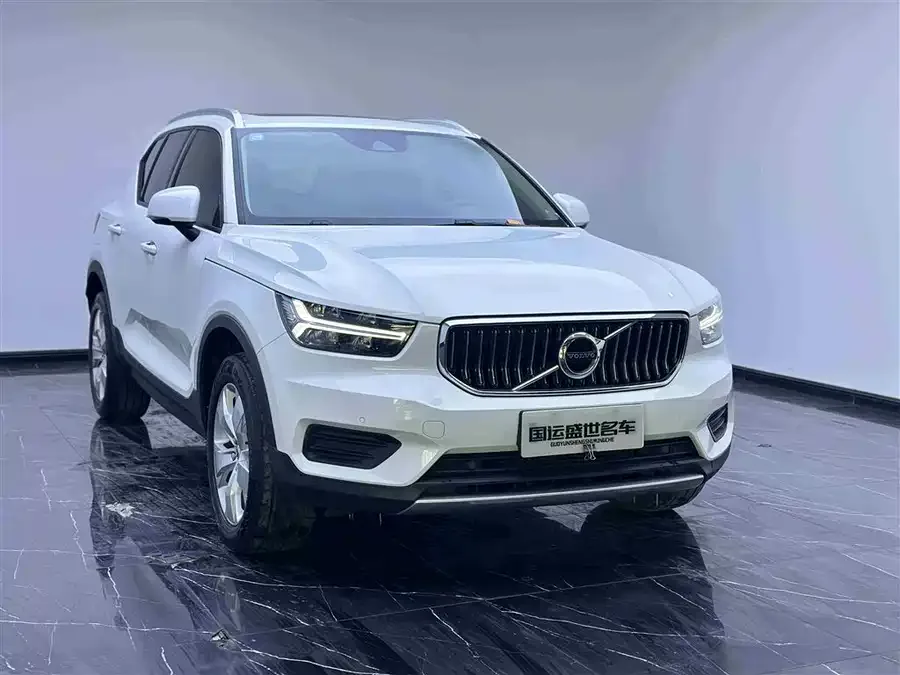 Volvo XC40 2022 T4 four-wheel drive smart travel fashion version 2022 — миниатюра 3