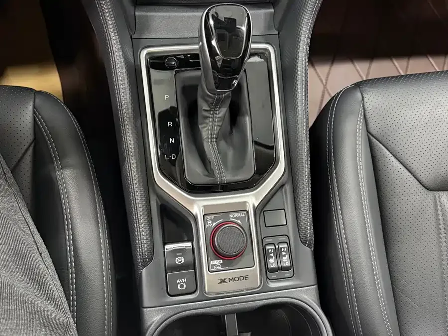 Subaru Forester Forester 2022 2.0i AWD Luxury Edition EyeSight 2022 — миниатюра 4