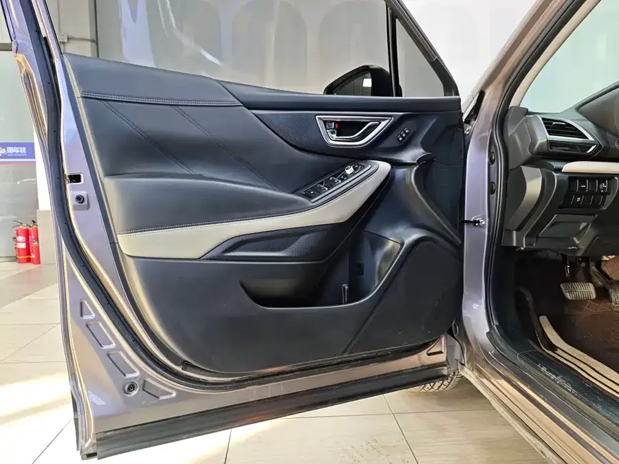 Subaru Forester Forester 2022 2.0i AWD Luxury Edition EyeSight 2022 — миниатюра 4