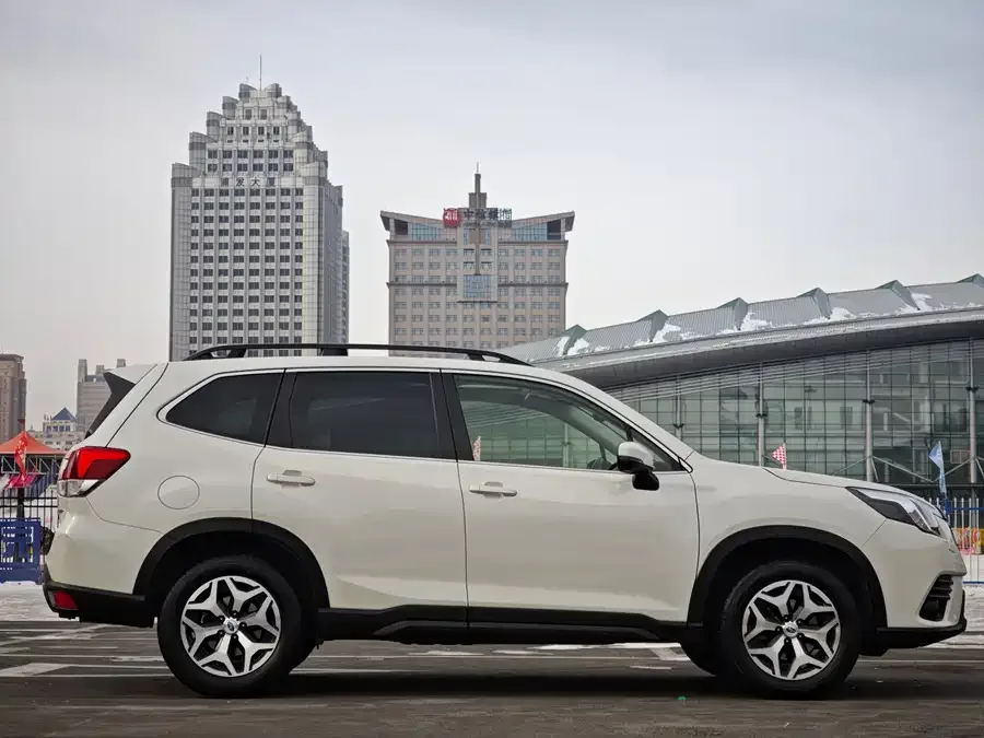 Subaru Forester Forester 2022 2.0i AWD Luxury Edition EyeSight 2022 — миниатюра 2