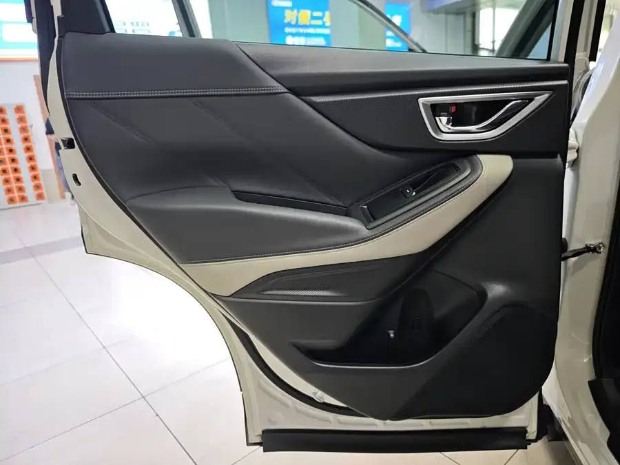 Subaru Forester Forester 2022 2.0i AWD Luxury Edition EyeSight 2022 — миниатюра 5