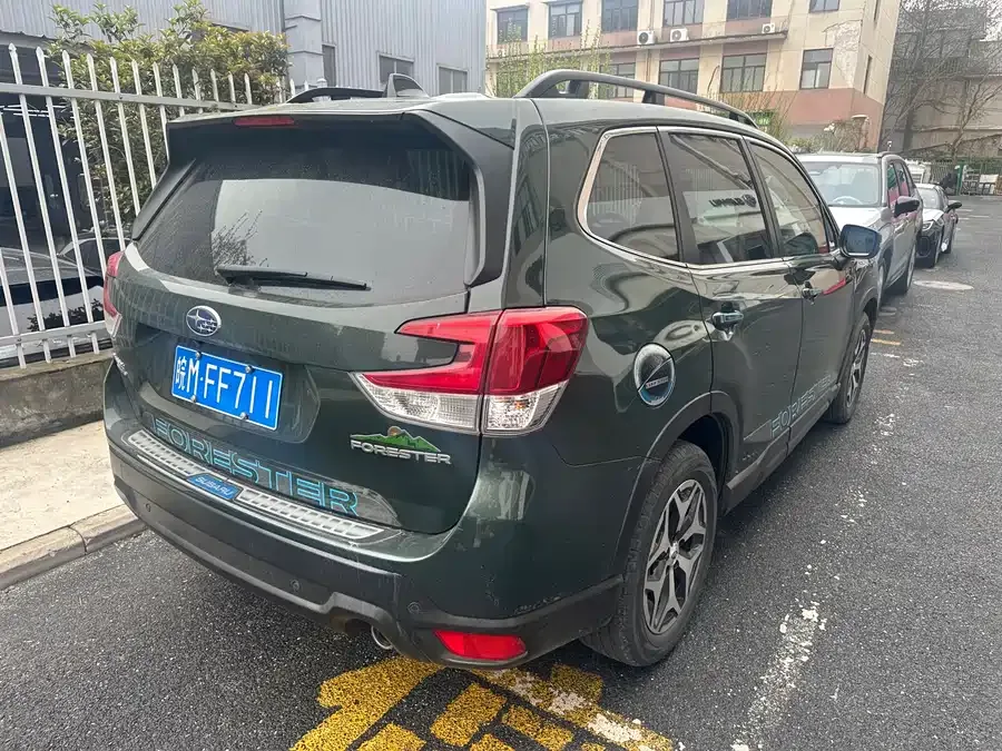 Subaru Forester Forester 2022 2.0i AWD Luxury Edition EyeSight 2022 — миниатюра 3