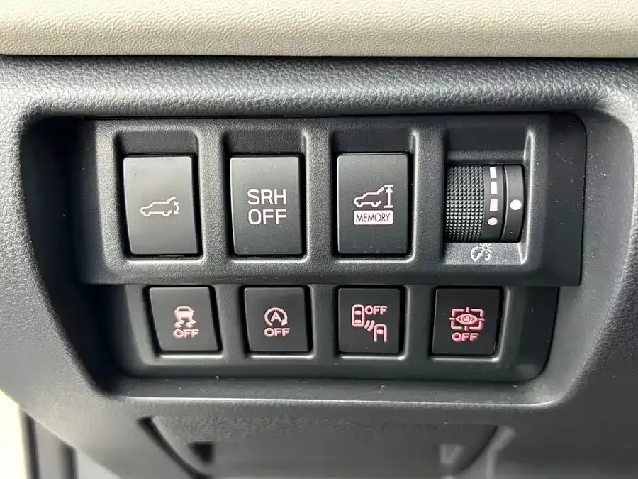 Subaru Forester 2022 Forester 2.0i AWD Ultimate Edition EyeSight 2022 — миниатюра 5