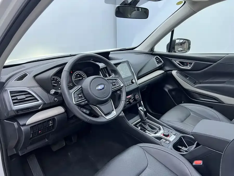 Subaru Forester 2022 Forester 2.0i AWD Luxury Edition 2022 — миниатюра 5