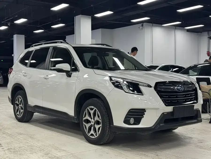 Subaru Forester 2022 Forester 2.0i AWD Luxury Edition 2022 — миниатюра 3