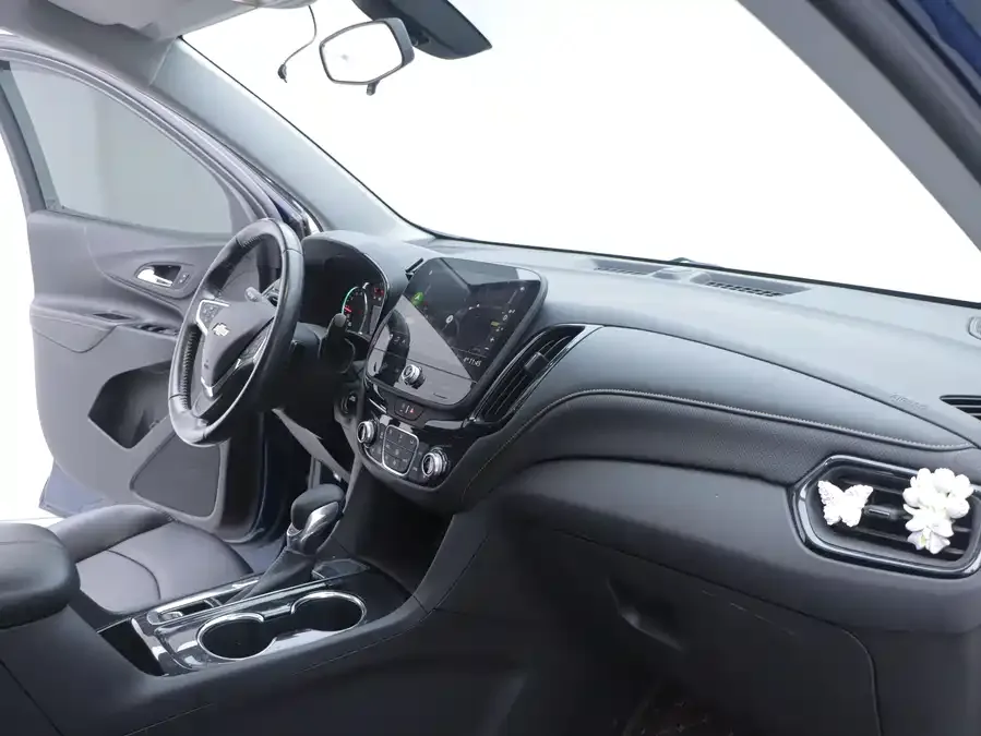 Chevrolet Equinox Explorer 2022 535T Yujie Edition 2022 — миниатюра 2