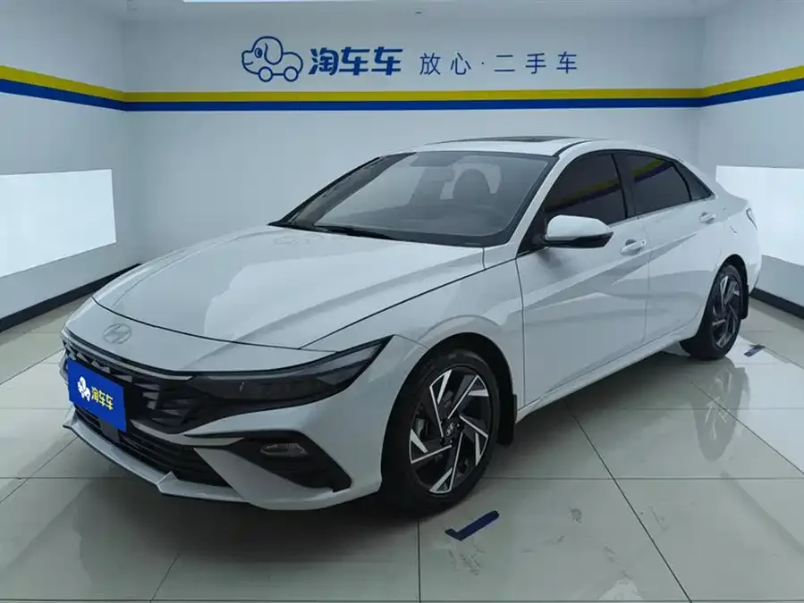 Hyundai Elantra Elantra 2023 1.5L CVT GLX Elite Edition 2025 — фото 1, купить с доставкой в Москву