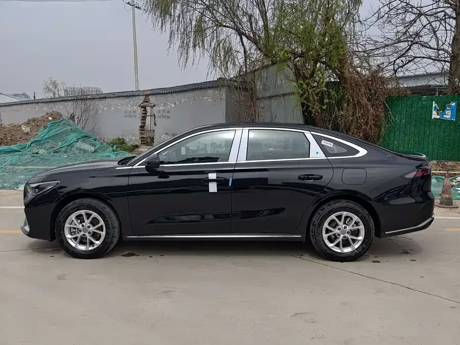 Geely Galaxy Star 6 Galaxy Star 6 2026 125km Long Range Edition 2026 — миниатюра 2