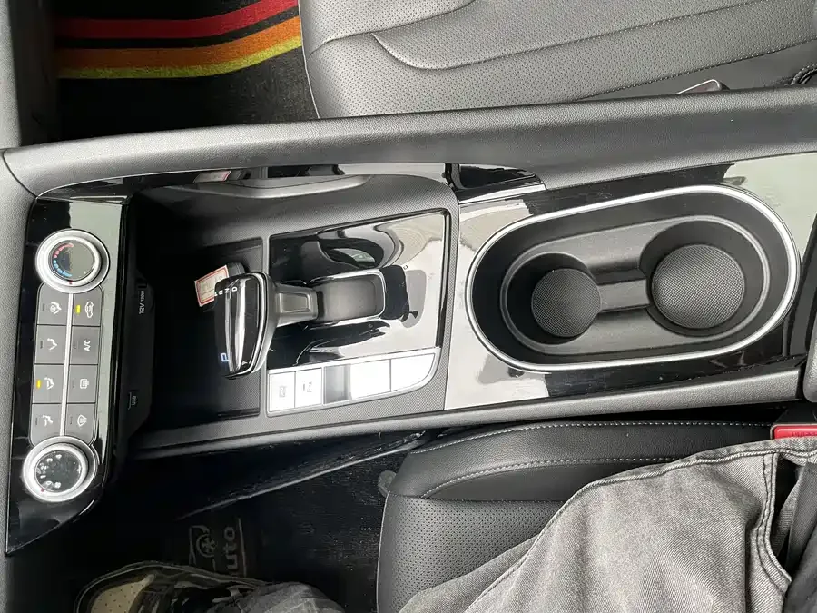 Hyundai Elantra Elantra 2022 1.5L CVT GLX Elite Edition 2023 — миниатюра 3