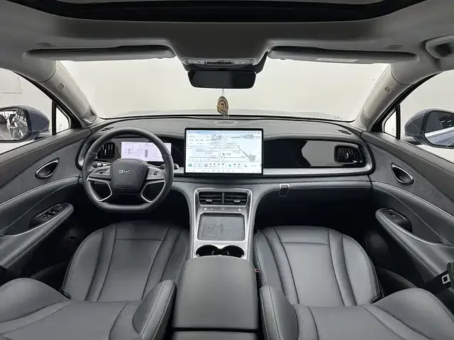 BYD Sea Lion 07 DM-i Sea Lion 07 DM-i 2025 150 Pilot+ Edition 2025 — миниатюра 4