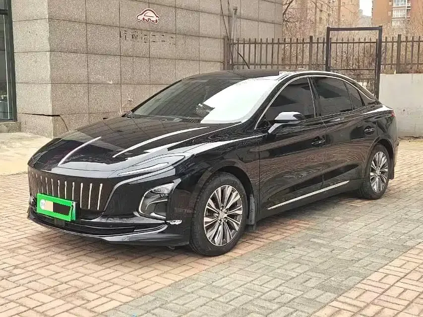 Hongqi E-QM5 Hongqi E-QM5 2024 450km Travel Edition 2025 — фото 1, купить с доставкой в Москву