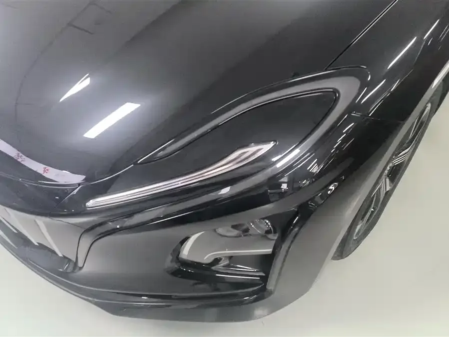 Hongqi E-QM5 Hongqi E-QM5 2023 Basic Travel Edition 2023 — миниатюра 5