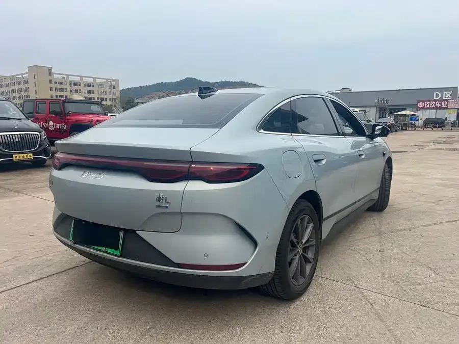 BYD Qin L Qin L 2025 EV 470KM Leading Edition 2025 — миниатюра 3