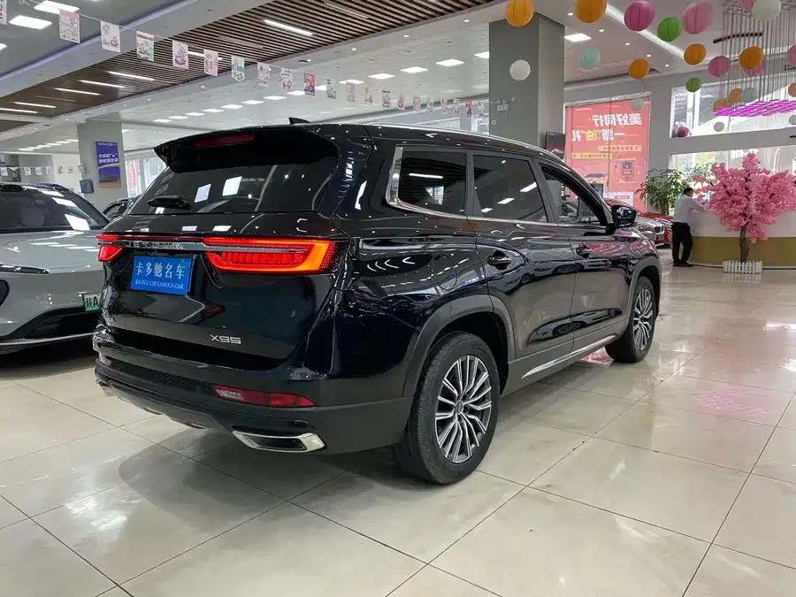 Jetour X95 JETOUR X95 2024 1.6T DCT Era Edition 7 Seaters 2025 — миниатюра 3