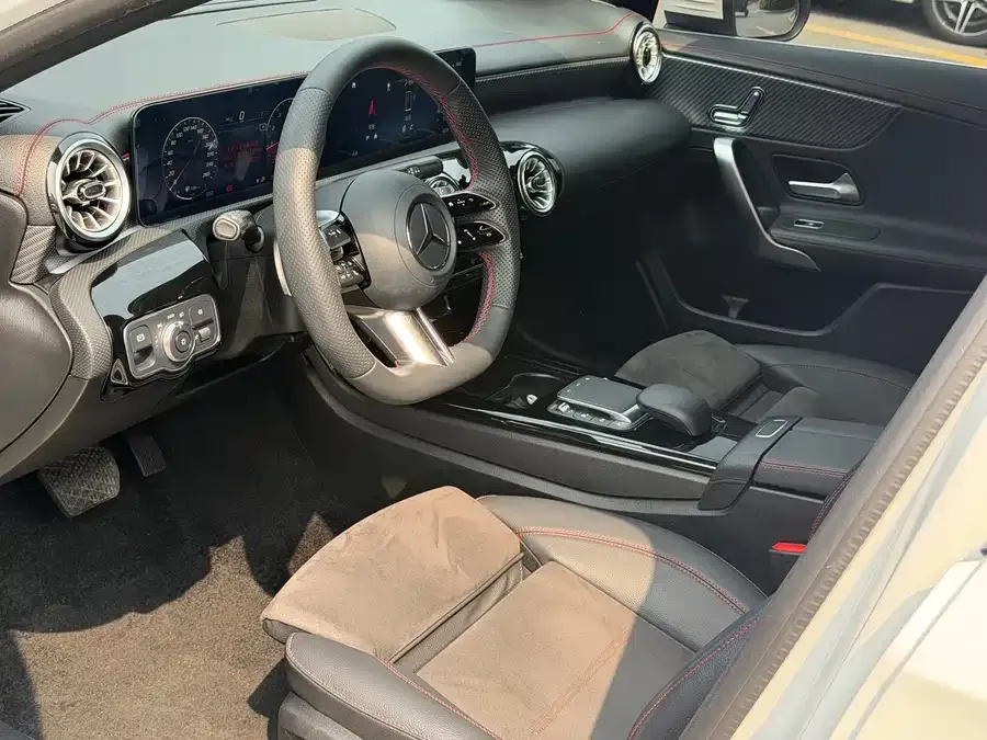 Mercedes-Benz Class A Mercedes-Benz A-Class 2023 A 200 L Fashion Edition 2023 — миниатюра 4