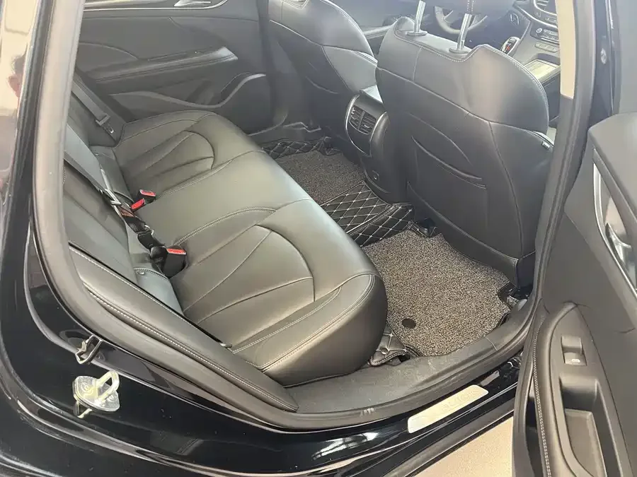 Buick LaCrosse LaCrosse 2022 652T Luxury 2023 — миниатюра 4