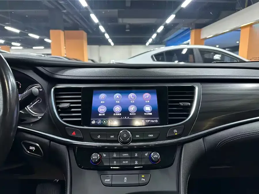 Buick LaCrosse LaCrosse 2022 652T Luxury 2022 — миниатюра 5