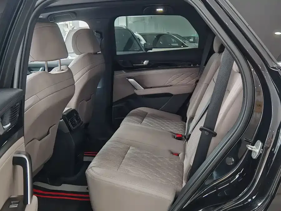 BYD Tang New Energy Tang New Energy 2024 DM-i Honor Edition 112KM Premium Edition 2024 — миниатюра 3