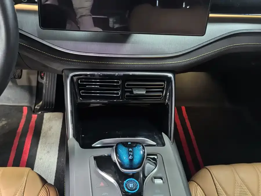 BYD Tang New Energy Tang New Energy 2023 DM-i Champion Edition 112KM Honor Edition 2024 — миниатюра 5