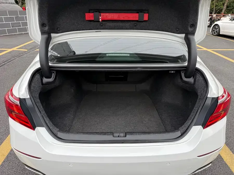 Honda Inspire 2022 Insignia 260TURBO Fine Edition 2022 — миниатюра 5