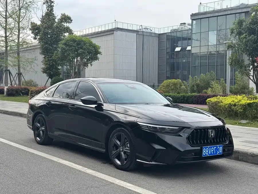 Honda Inspire Insignia 2024 260TURBO Elite Edition 2024 — миниатюра 3