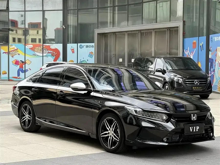 Honda Inspire 2022 Insignia 260TURBO Fine Edition 2023 — миниатюра 3