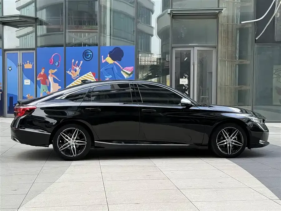 Honda Inspire 2022 Insignia 260TURBO Fine Edition 2023 — миниатюра 5