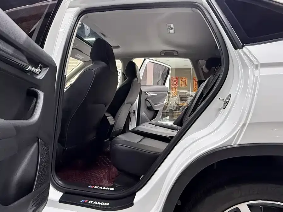 Skoda Kamiq 2023 Kamiq facelift 1.5L automatic comfort version 2023 — миниатюра 5
