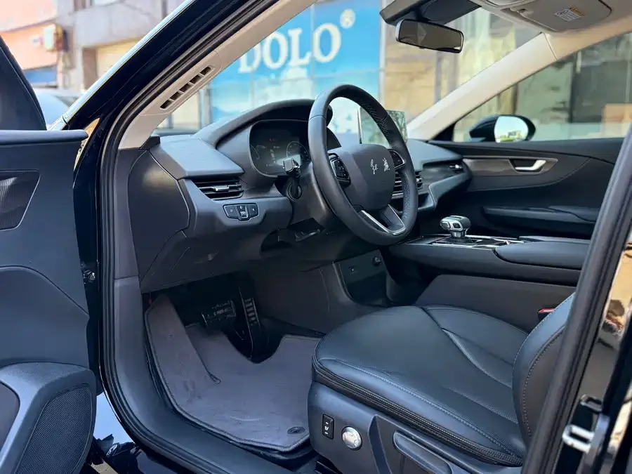 Hongqi E-QM5 Hongqi E-QM5 2024 450km Travel Edition 2024 — миниатюра 3