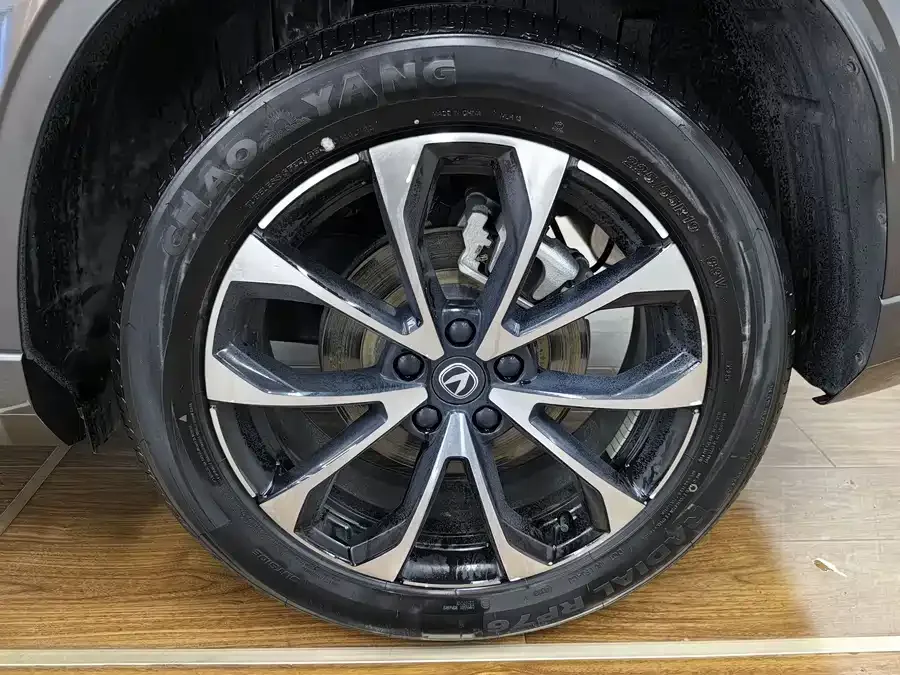 Changan UNI-Z PHEV Changan UNI-Z New Energy 2024 Blue Whale iDD 125km Excellence Edition 2024 — миниатюра 3