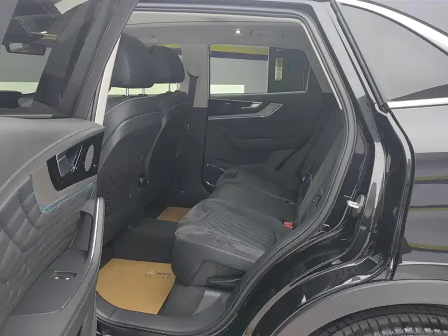 Hongqi HS5 Hongqi HS5 2022 facelift 2.0T Zhilian Qixiang four-wheel drive version 2023 — миниатюра 5