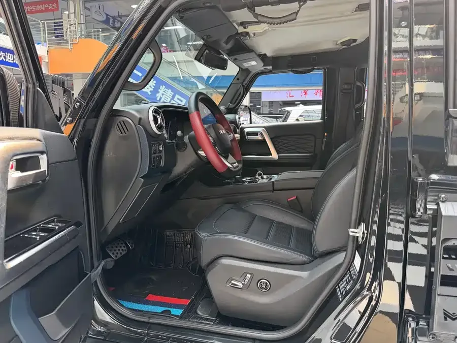 BAIC BJ40 Beijing Off-road BJ40 2023 2.0T Automatic 4WD City Hunter Edition Knight Edition 2023 — миниатюра 5