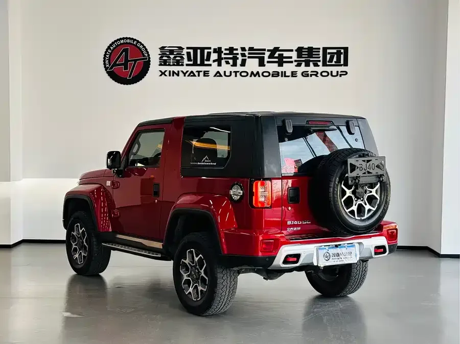BAIC BJ40 Beijing Off-road BJ40 2020 2.0T Automatic Four-wheel Drive Tribute to 2020 Edition Knight Type 2023 — миниатюра 2