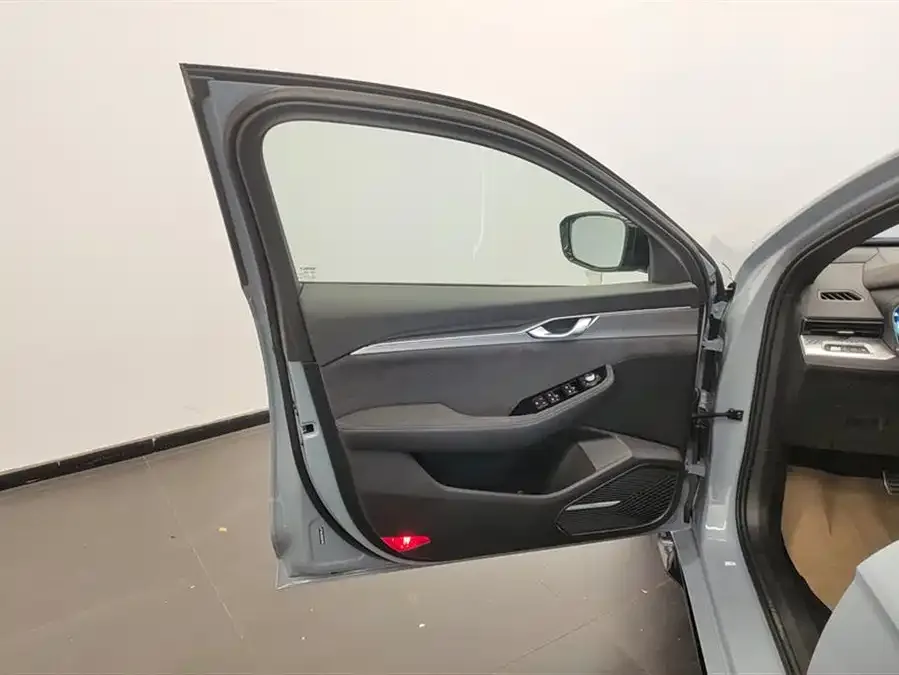 Geely Xingrui Xingrui 2024 2.0TD Qingyun Edition 2025 — миниатюра 4