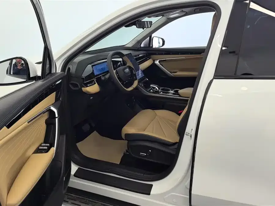 Geely Atlas L Boyue L 2023 1.5TD DCT Premium Edition 2024 — миниатюра 3