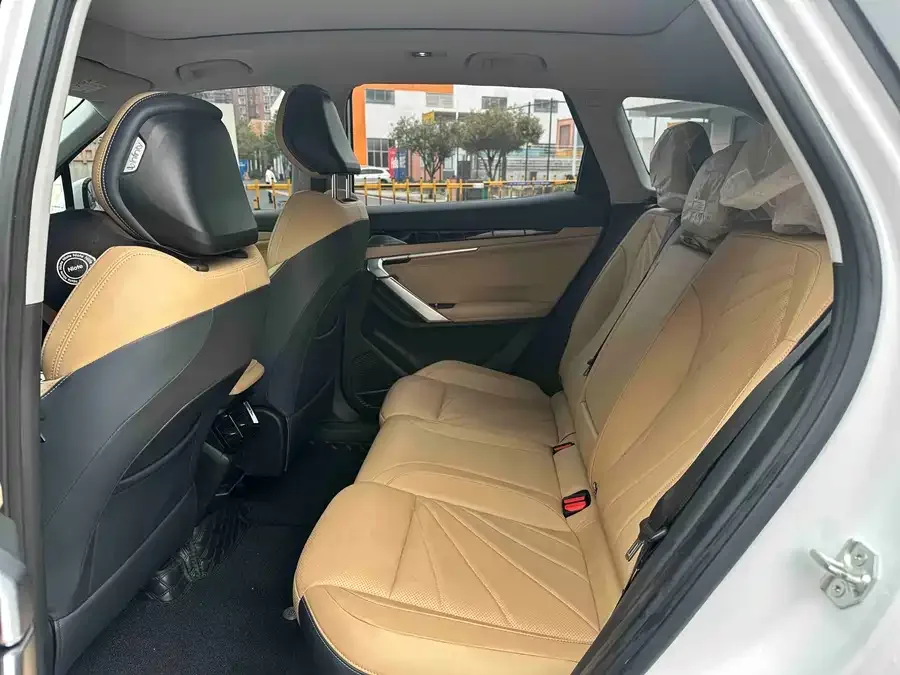 Geely Atlas L Boyue L 2023 1.5TD DCT Premium Edition 2023 — миниатюра 3